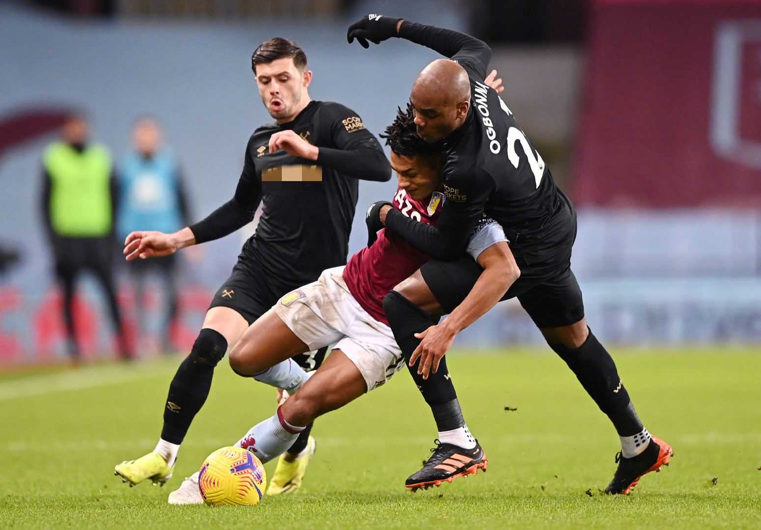 他展现了对 他展现了对